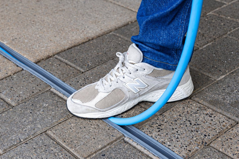 Vis billedet i billedesfremviseren, AmpGo TripFree – fortovsskinne til ladekabel - 2 meter